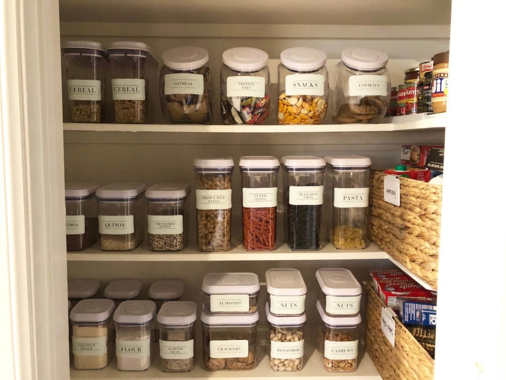 How to Organize your Pantry + FREE pantry labels