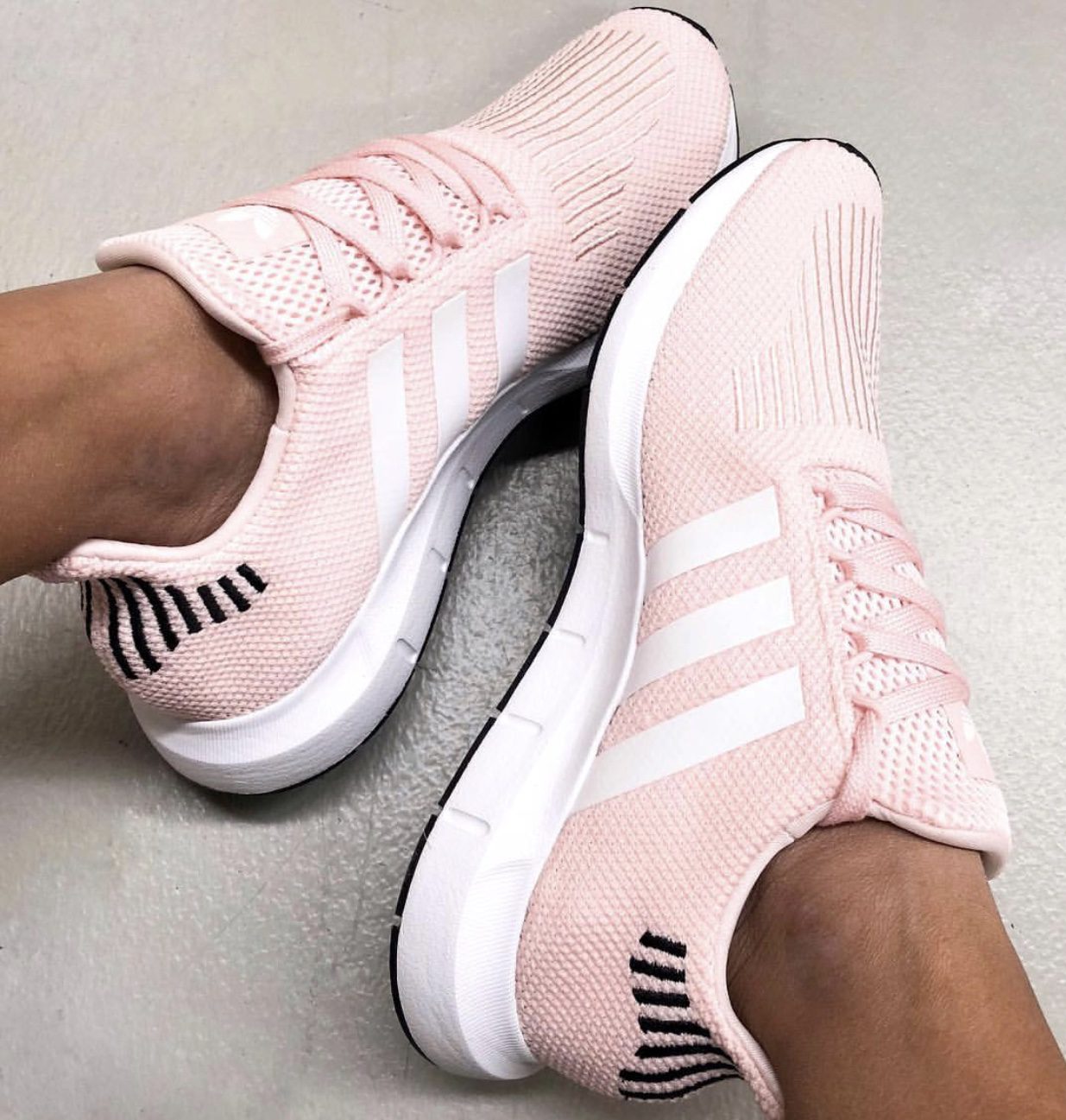 addidas swift run pink