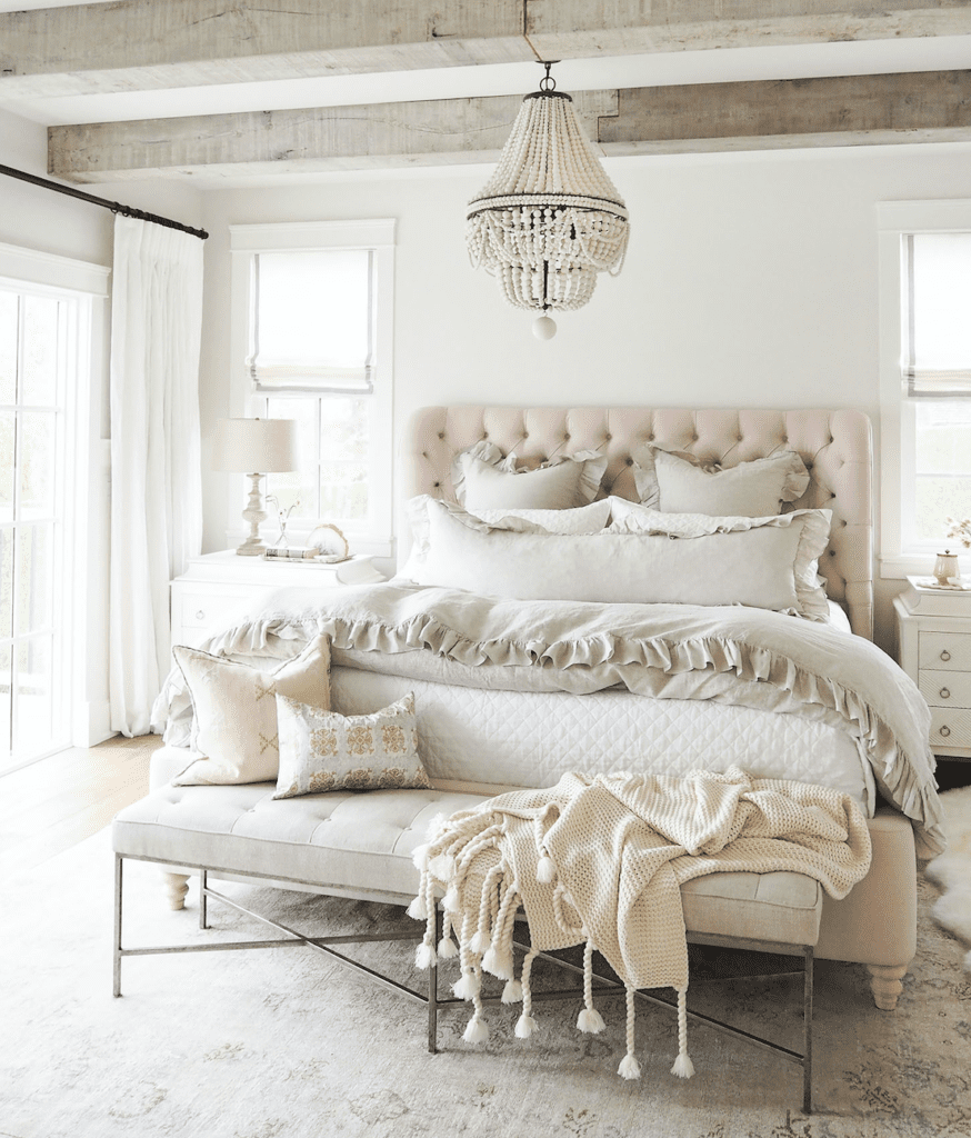 3 Reasons to Make Your Bed Every Morning + Why It Changed My Life