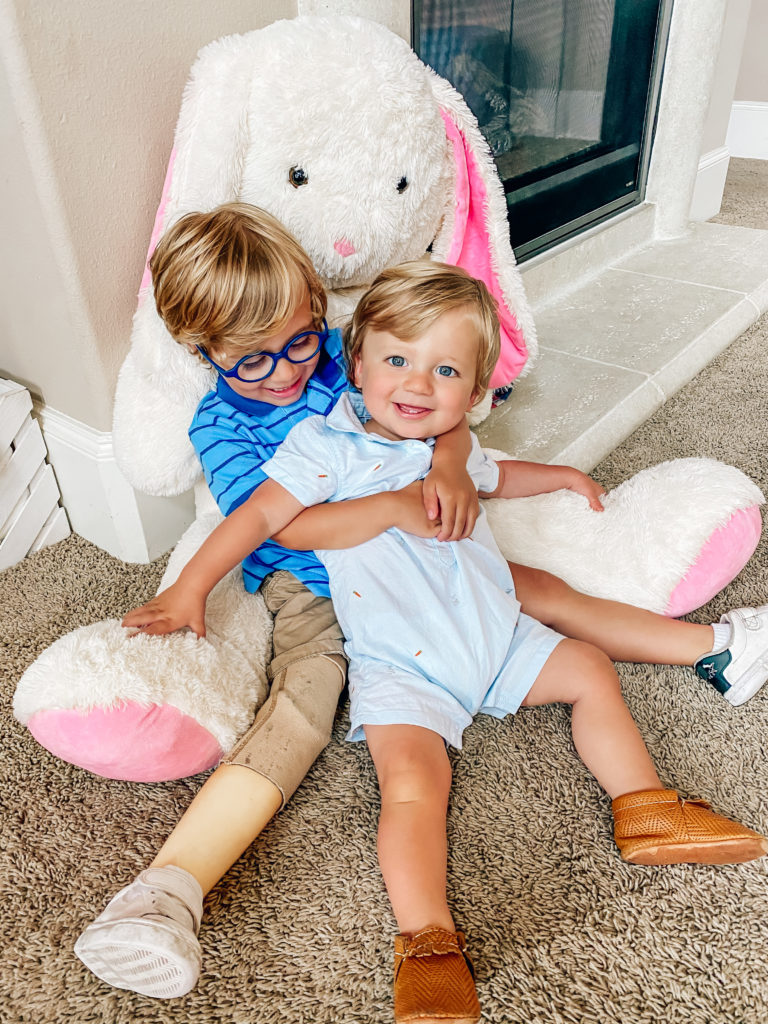 leo and beckham lococo easter